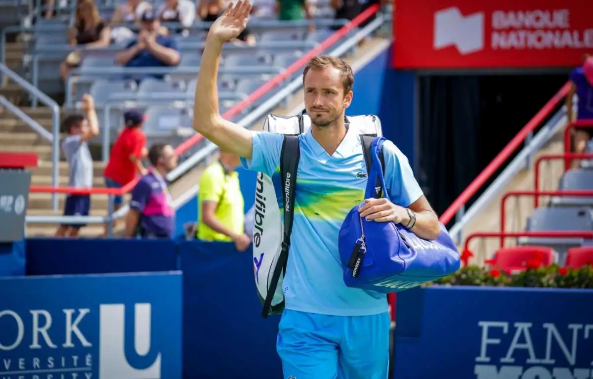 Medvedev: “Necesito a alguien que me ayude a encontrar el camino correcto de nuevo”