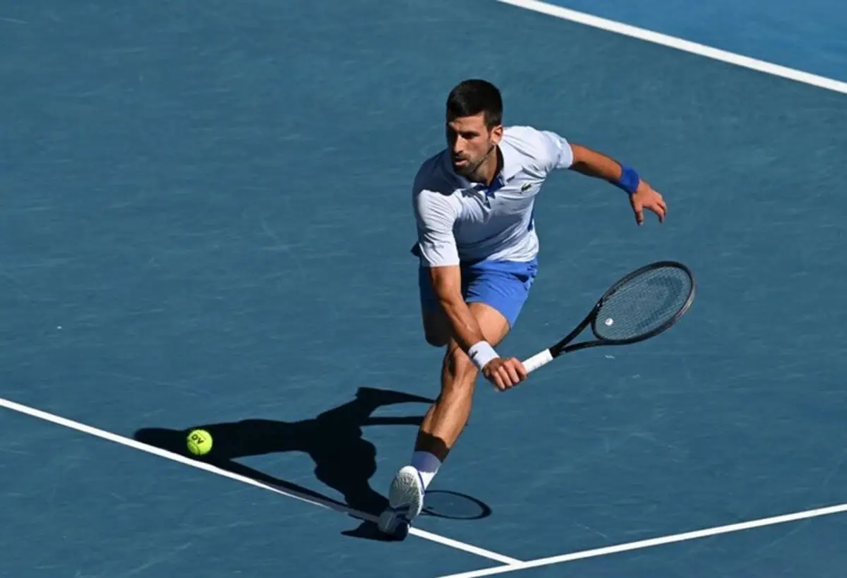 ¿que tenistas españoles le han ganado mas veces a novak djokovic?