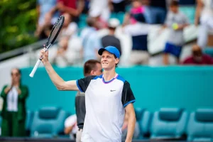 Superando límites: Sinner firma su mejor actuación en el Masters de París