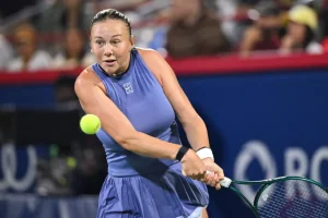 Victoria decisiva: Anisimova doblega a Swiatek para citarse en las semifinales de Riad