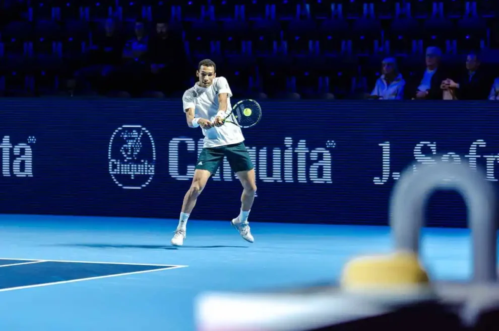 Félix Auger-Aliassime firma una enorme remontada en Turín