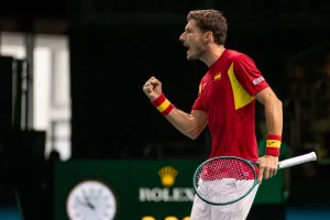 España 1-0 Alemania: Carreño se impone con puño de hierro