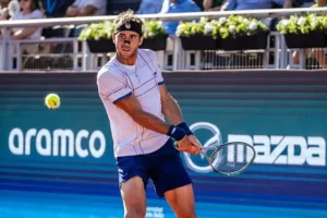 Horario, televisión y dónde ver ATP Atenas 2025: McDonald – Etcheverry