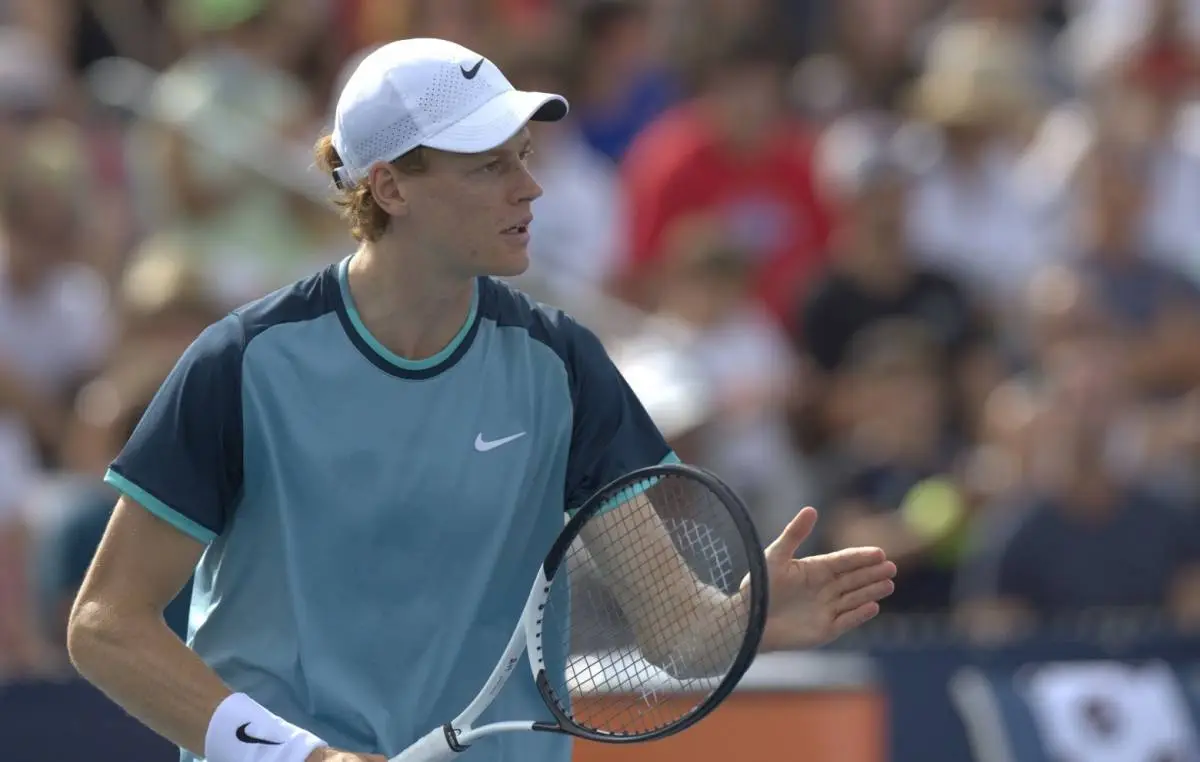 las dos estadisticas que lidera sinner al cabo de la temporada 2025