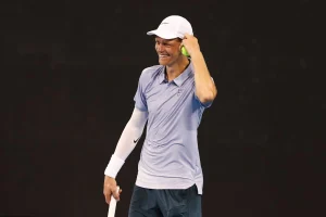 Firme y eficaz: Sinner saca pasaje a las semifinales en las ATP Finals