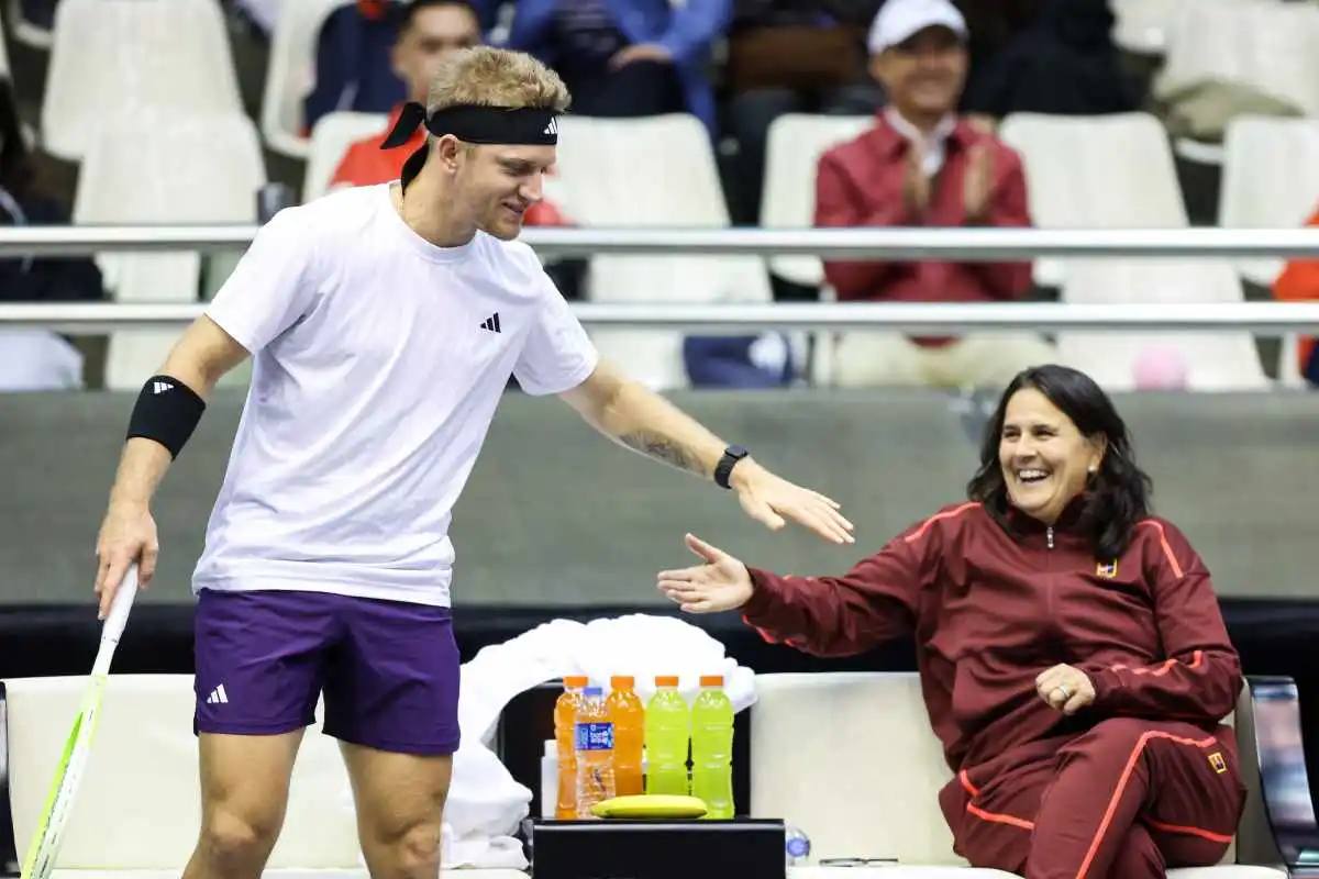 Davidovich Fokina y Wu Yibing brillan en el arranque del MGM Macau Tennis Masters