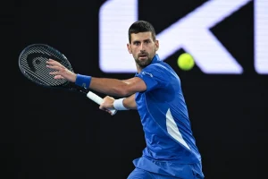 El campeón eterno: Djokovic resiste cuatro horas y vence a Sinner