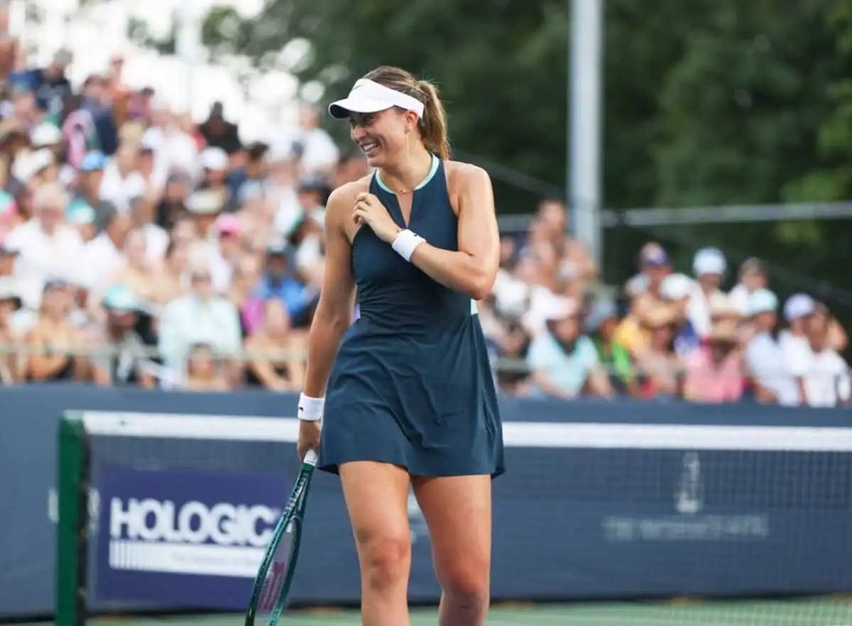 badosa y sabalenka ilusionan en su primer partido del año