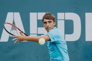 Dos españoles, dos victorias: El inicio ideal de Carballés y Mérida en Australia