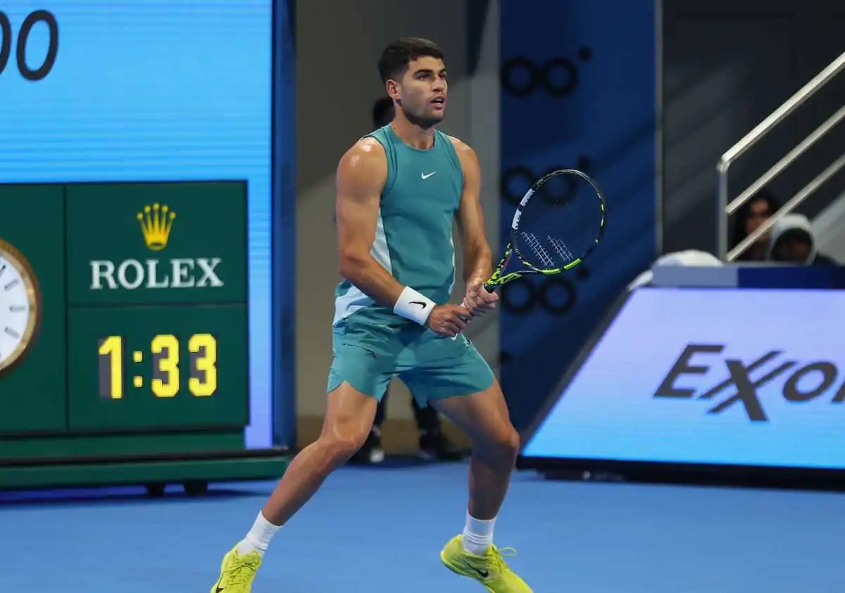 el experto corretja analiza como puede alcaraz superar el poderoso servicio de zverev