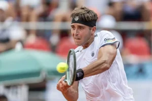 Etcheverry estuvo cerca, pero Musetti lo frena en Hong Kong