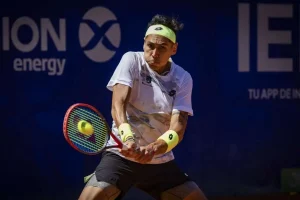 Mal inicio de 2026 para Chile en Hong Kong tras la derrota de Tabilo