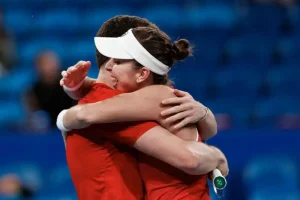 Bencic se viste de heroína y lleva a Suiza a una final histórica