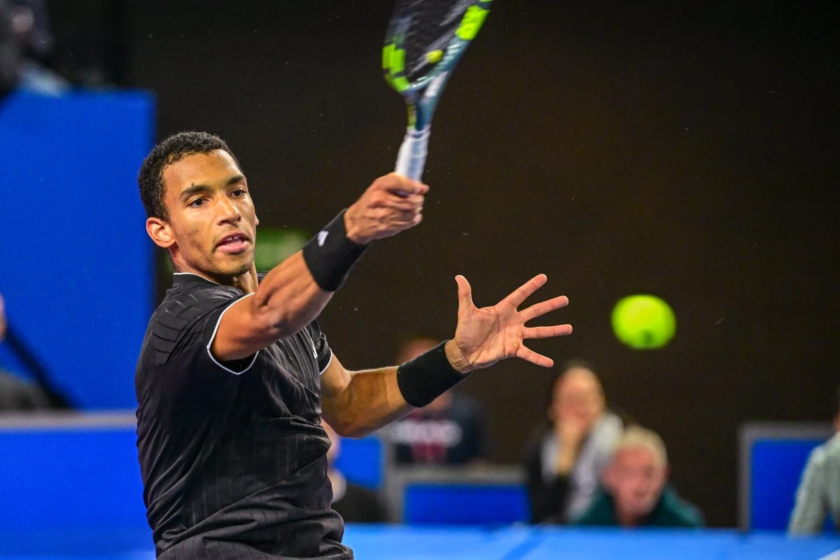 Auger Aliassime confirma sus sensaciones y llega a cuartos en Rotterdam
