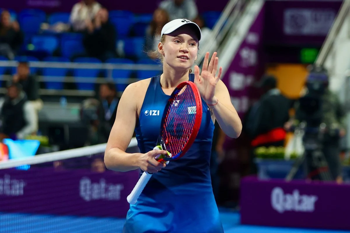 150 minutos de batalla: Rybakina apela a su jerarquía y sigue firme en Qatar