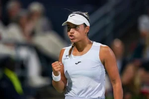 Sin despeinarse: Bouzas aplasta y avanza en la Copa Colsanitas