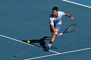 Connors sale en defensa de Djokovic ante quienes piden su retirada