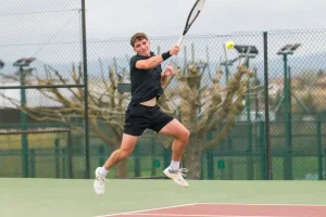 ITF Torelló: John Echeverria campeón de dobles y semifinalista en singles