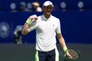 Indian Wells no trae alivio: Jarry roza la victoria y termina hundiéndose otra vez