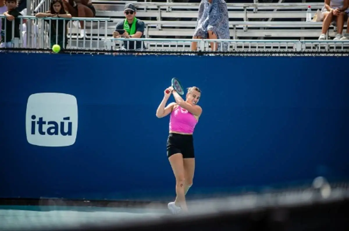 no estoy segura de si quiero volver sabalenka explota director importante torneo