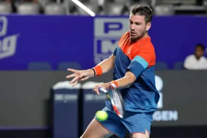 Cameron Norrie sorprende y avanza en Indian Wells