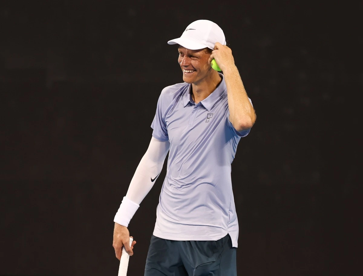 Sinner apela a su frialdad competitiva y frustra la rebelión de Fonseca