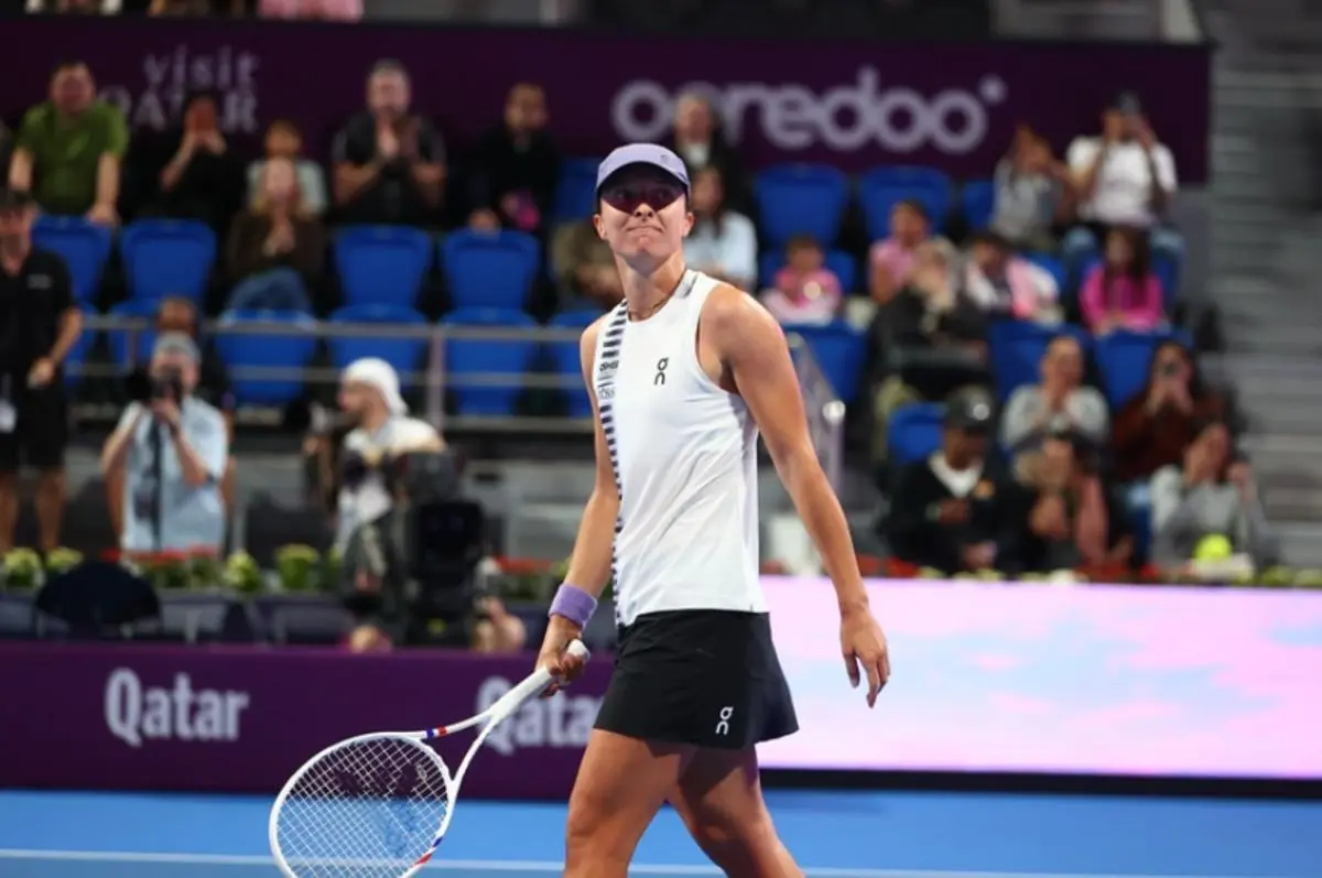 Swiatek activa el modo apisonadora: parcial de 9-0 para hundir a Karolina Muchova