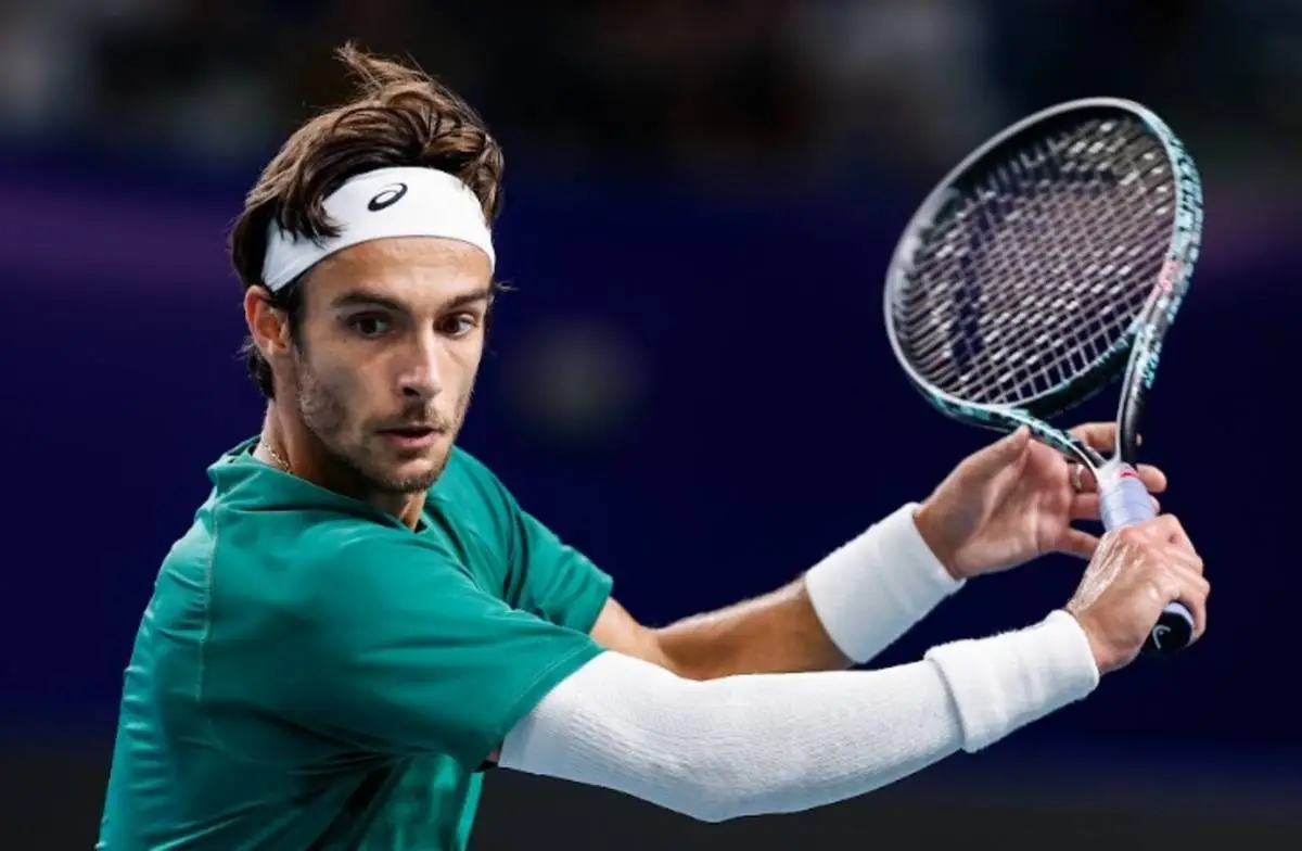 Una temporada complicada: Musetti se baja del Miami Open por lesión