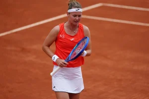 Remontada y campeonato: Bouzkova se lleva el título en Bogotá