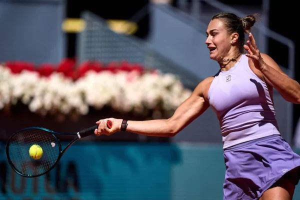 De menos a más: Sabalenka inicia con éxito su defensa del título en Madrid