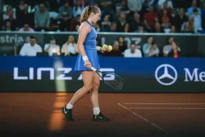 Remontada y título: Andreeva se lleva los flashes en Linz