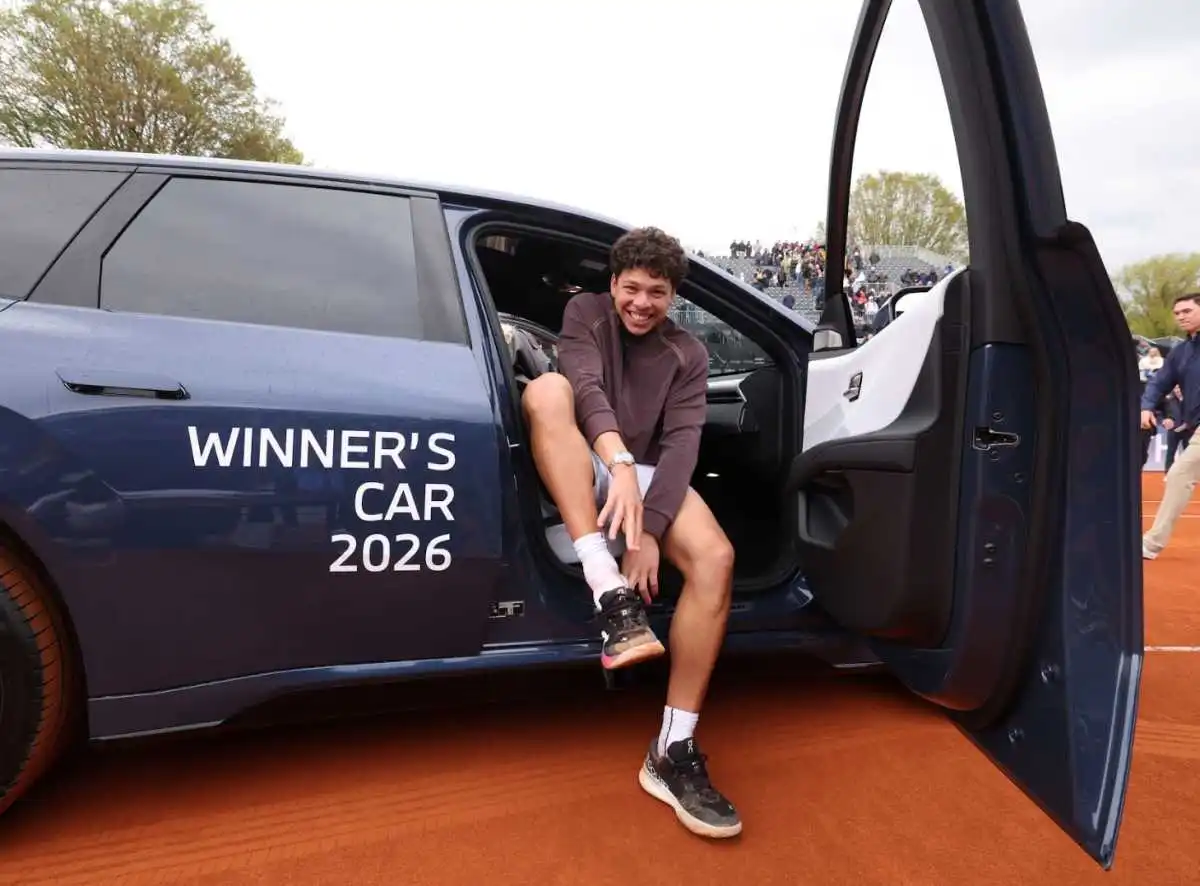 ben shelton consigue marcas historicas para su pais