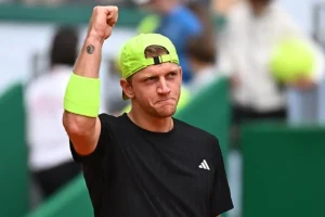 Davidovich no falla: Contundente triunfo ante Carreño en la Caja Mágica