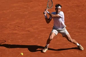 Golpe inesperado: Etcheverry no pudo con Borges y se despidió de Barcelona