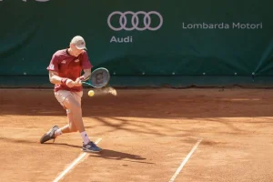 Landaluce choca contra Collignon y hace las maletas para Barcelona