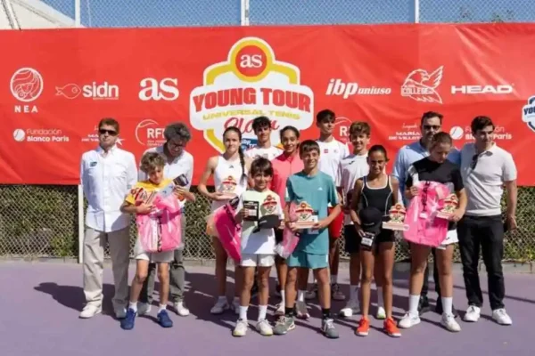 Más 200 participantes disfrutan del AS Young Tour en Ciudad de la Raqueta