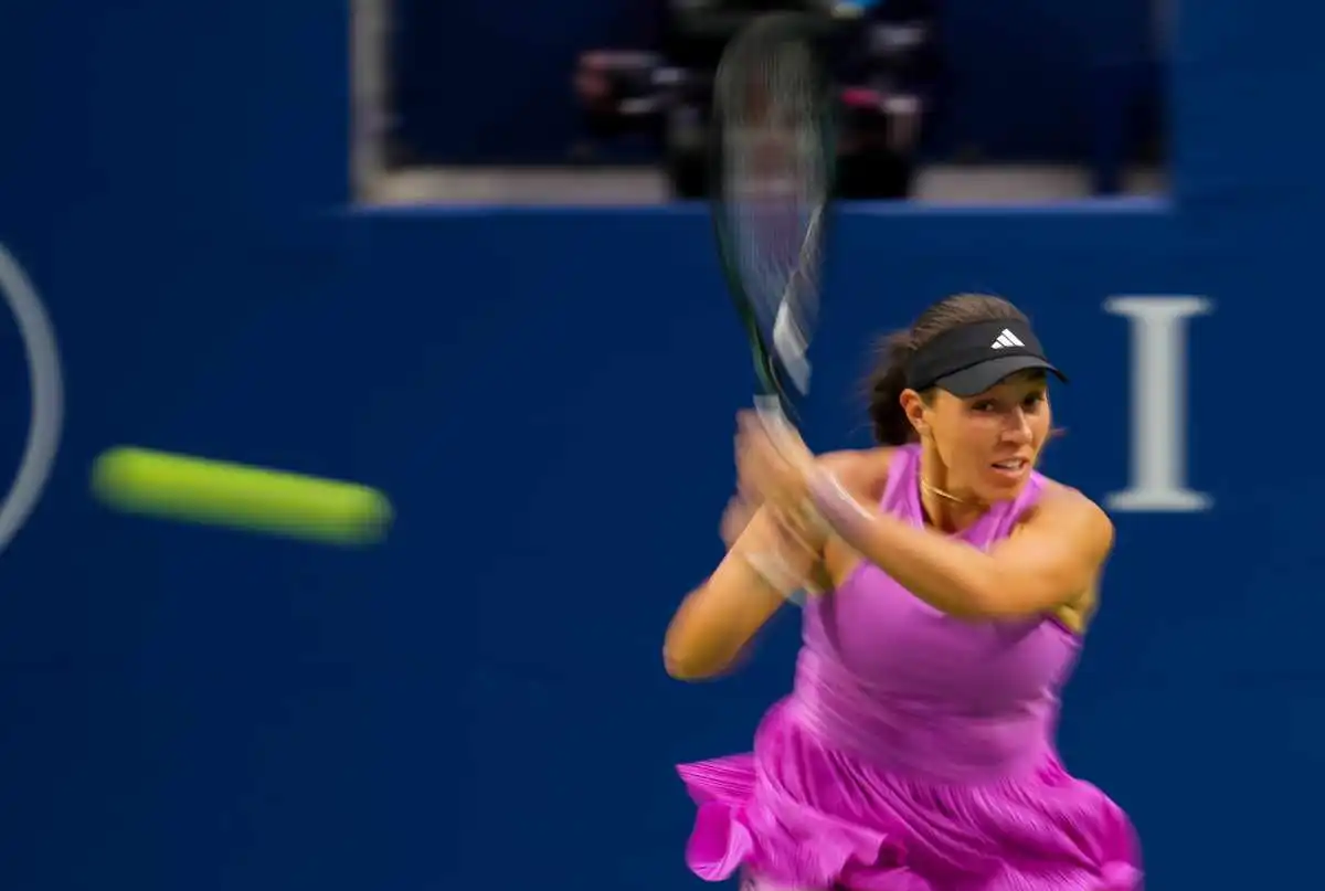 pegula shnaider wta charleston 2026