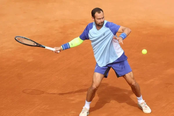 Dominio absoluto de Roman Safiullin en la final de Oeiras