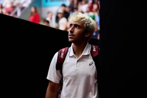 El sueño de Mérida choca con la experiencia de Tsitsipas en el Mutua Madrid Open