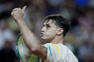 Sorpresa en Barcelona: Ugo Carabelli derrumba el tenis de Khachanov