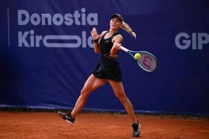 Amargo debut como española de Selekhmeteva en París