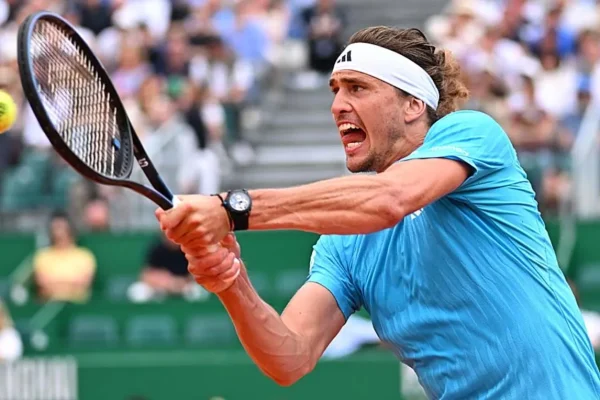 Inmejorable inicio en la Chatrier: Zverev debuta sin pasar sobresaltos