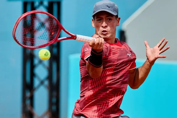 La creatividad de Bublik desfigura el tenis de Báez en Roma
