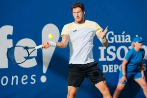Carreño resiste, aprovecha y se planta en tercera ronda de Roland Garros