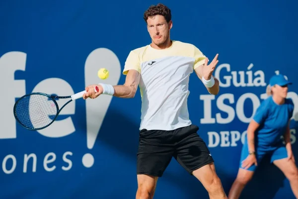 Carreño resiste, aprovecha y se planta en tercera ronda de Roland Garros