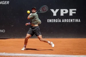 Dolor en Roland Garros: El partido de 4 horas que a Díaz Acosta se le escapó de las manos