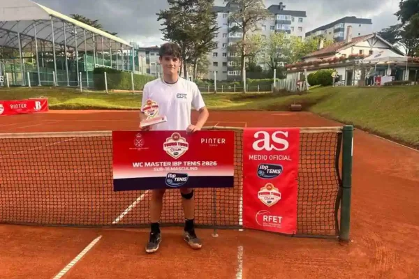 El Real Golf Club de Zarautz resiste a las lluvias y disfruta de su primer AS Young Tour