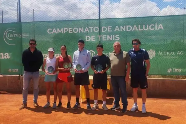 Federación Andaluza de Tenis: Adrián Molino e Irene Basalo reinan en el campeonato cadete