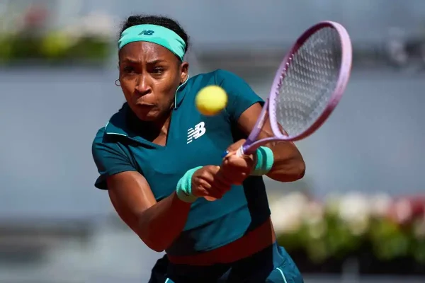 Sufriendo hasta el final: Gauff vuelve a remontar y vuela a semifinales en Roma