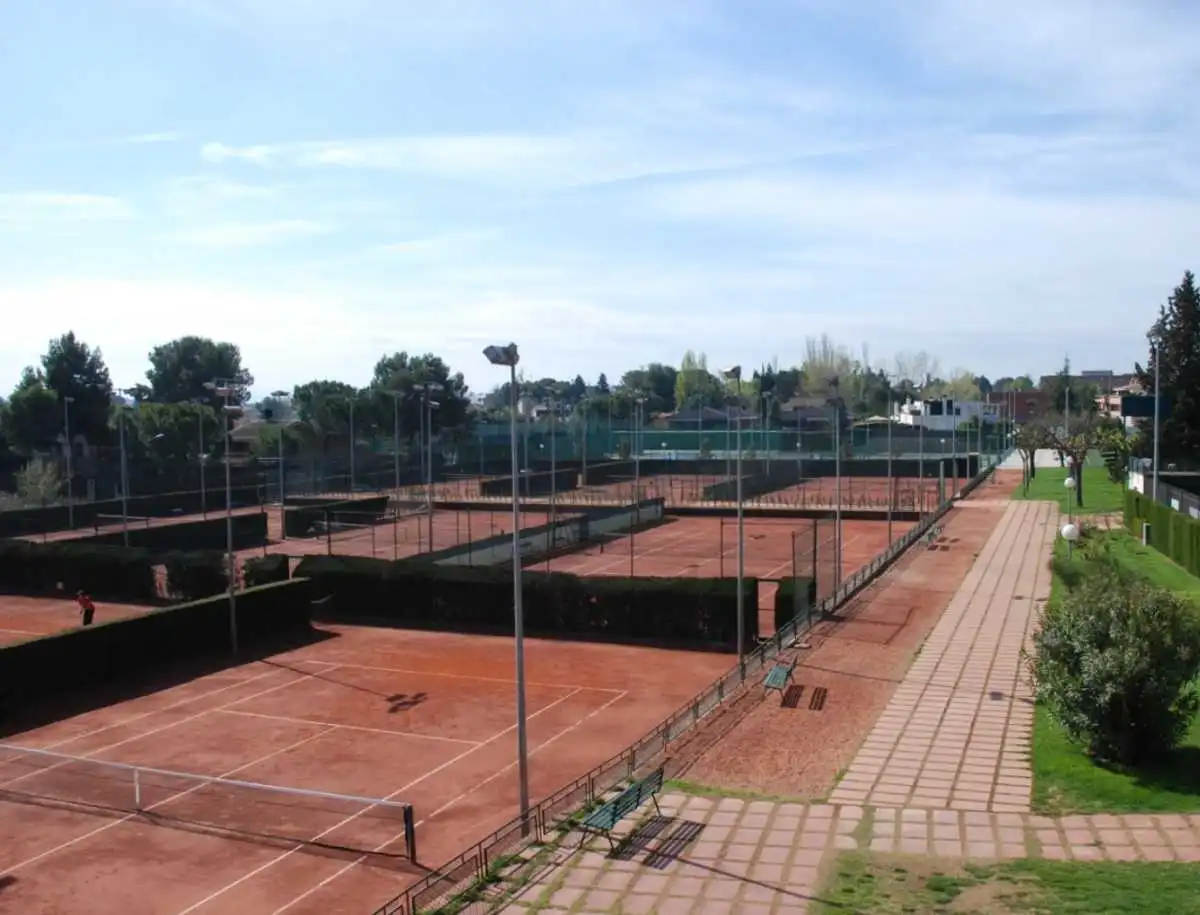 itf junior lleida: todo preparado para disfrutar de una semana inolvidable en este torneo catalan